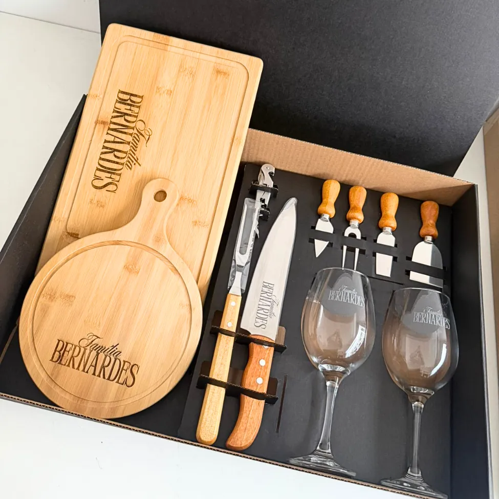 Kit Churrasco e Queijo com Taças Personalizadas